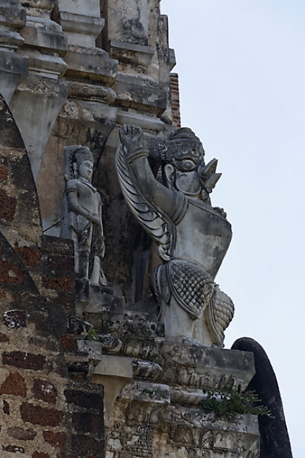 Wat Ratchaburana-052